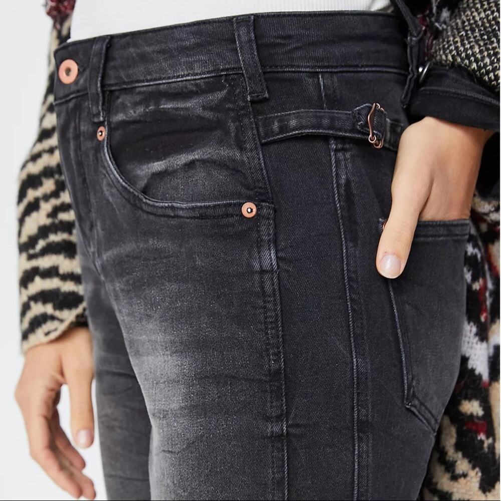 Anthropologie Pilcro High-Rise Buckled Boyfriend Jeans - Picture 10 of 12